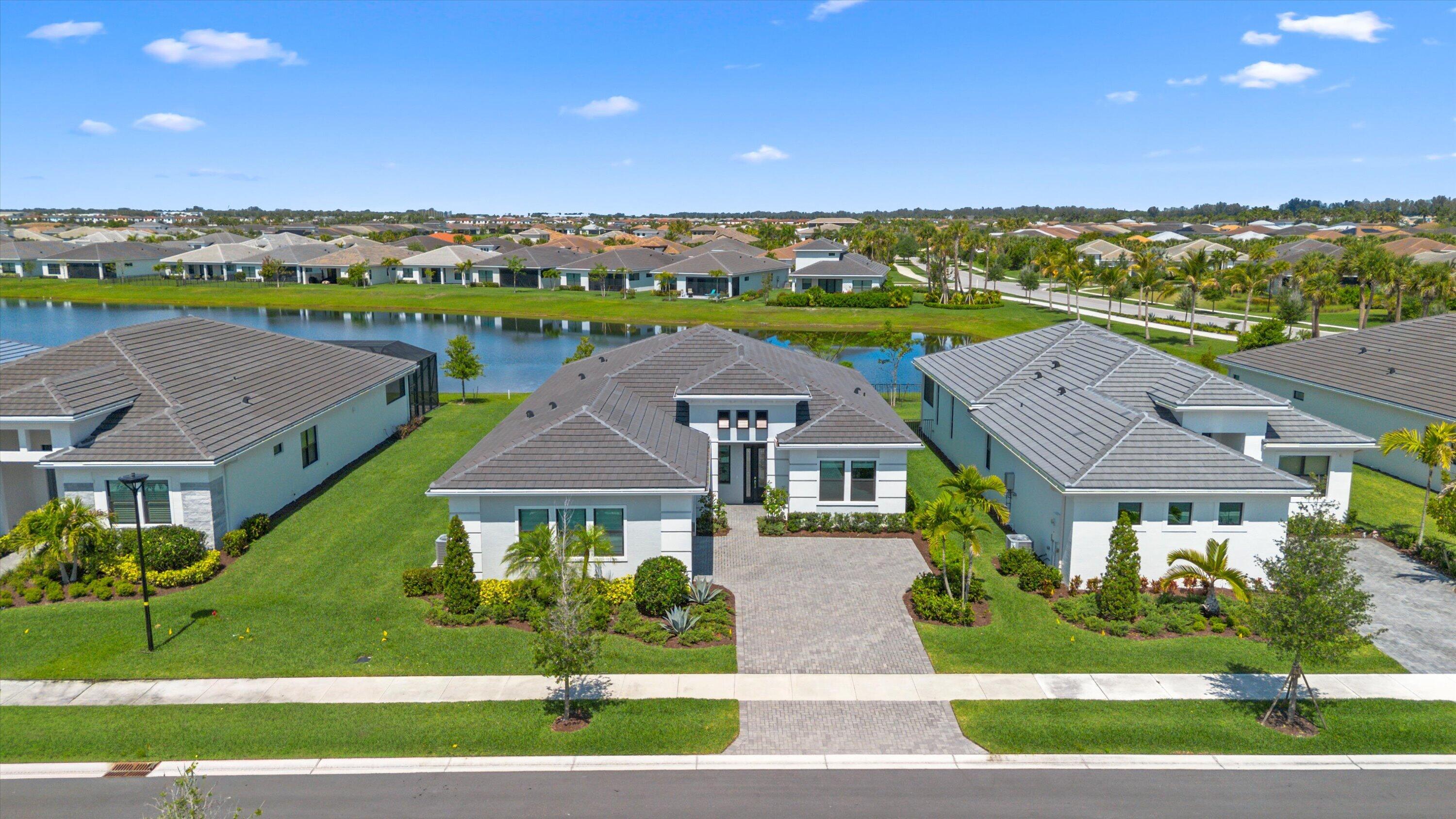 CRESSWIND PALM BEACH - Residential