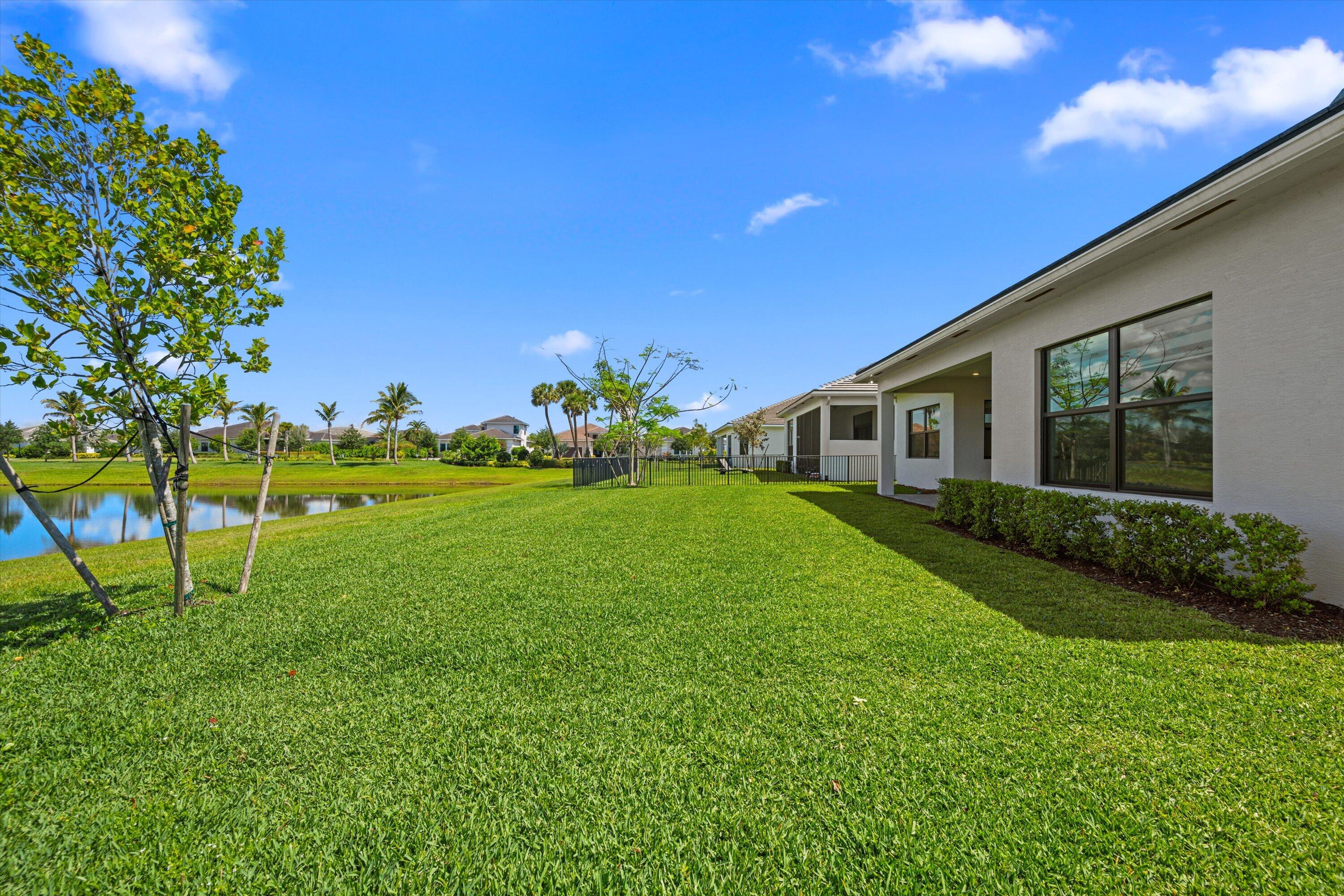CRESSWIND PALM BEACH - Residential