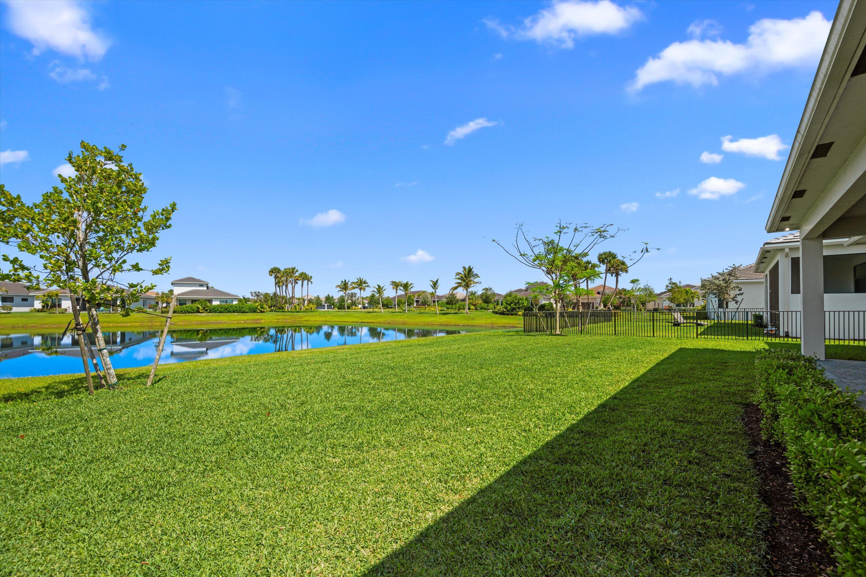 CRESSWIND PALM BEACH - Residential