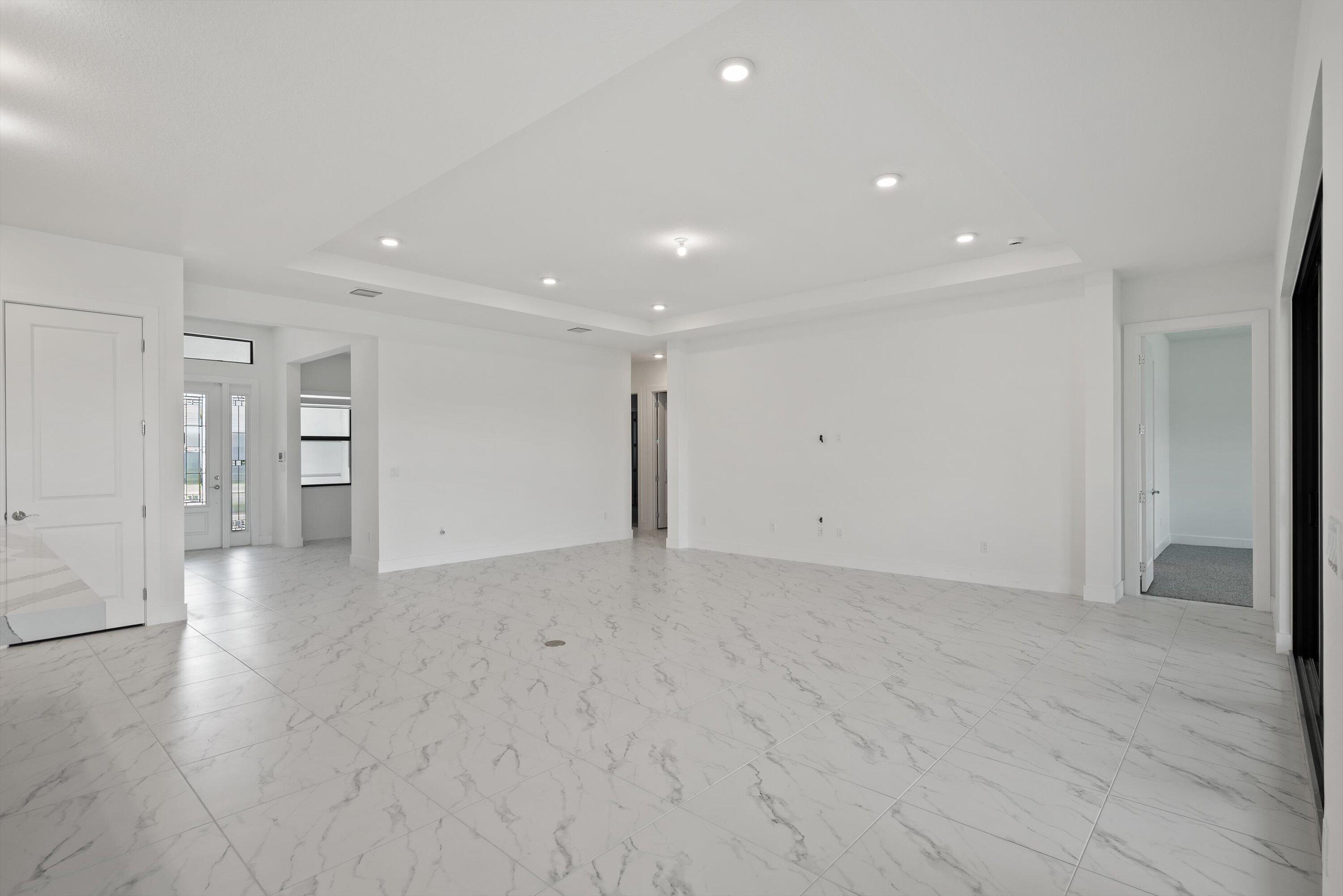 CRESSWIND PALM BEACH - Residential