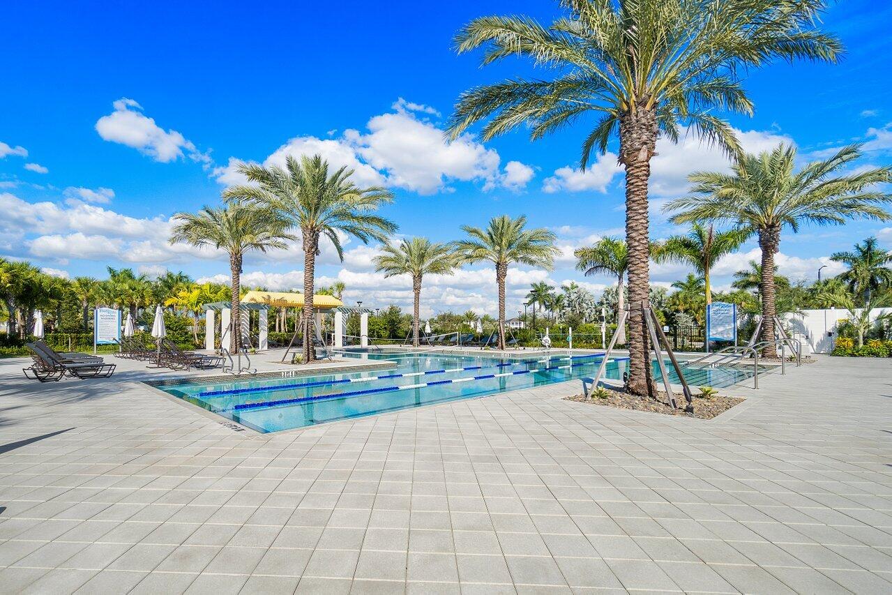 CRESSWIND PALM BEACH - Residential