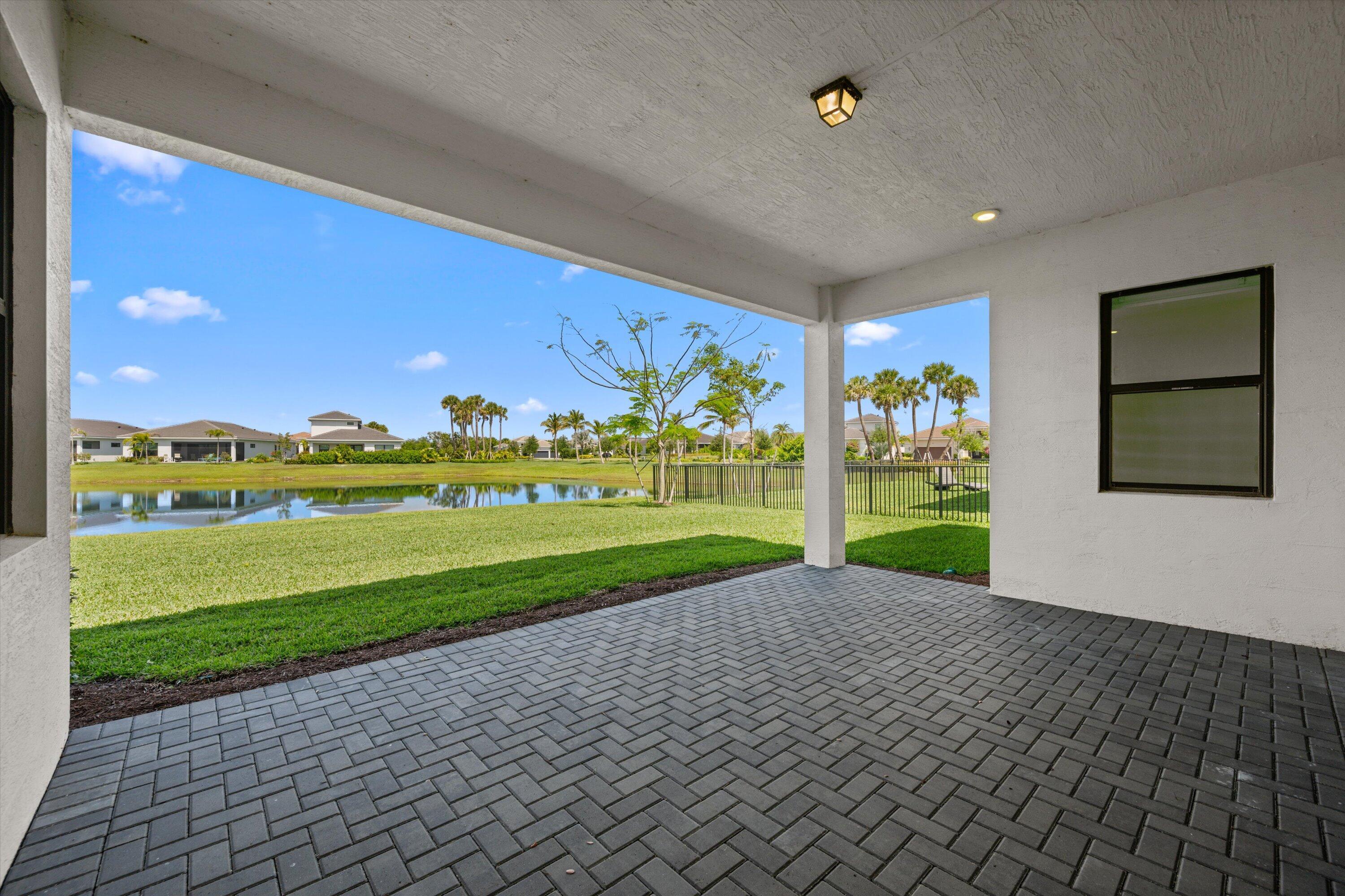 CRESSWIND PALM BEACH - Residential