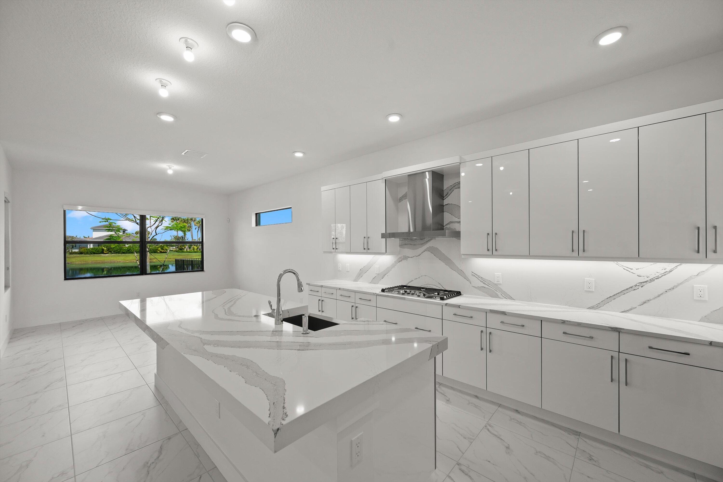 CRESSWIND PALM BEACH - Residential
