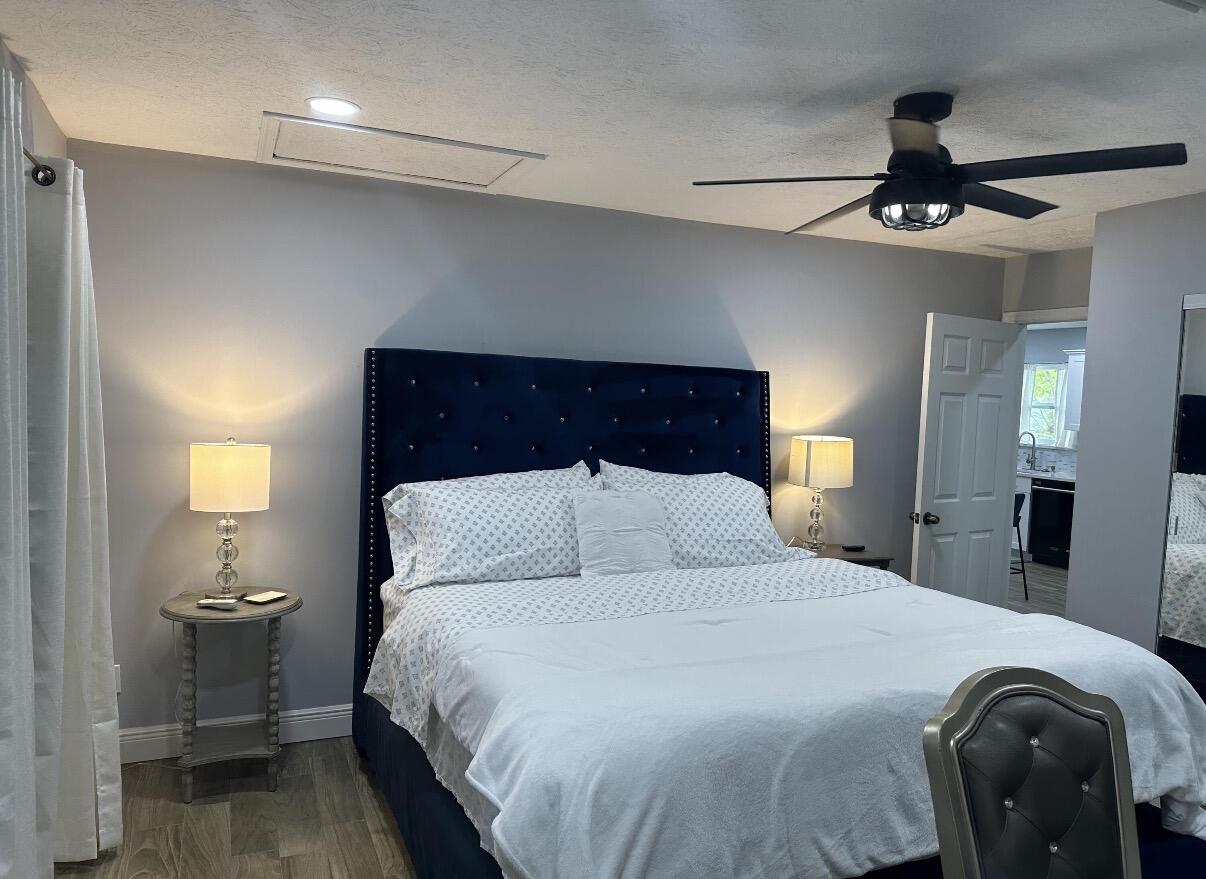 SOUTH SHORE 1 OF WELLINGTON - Residential Lease