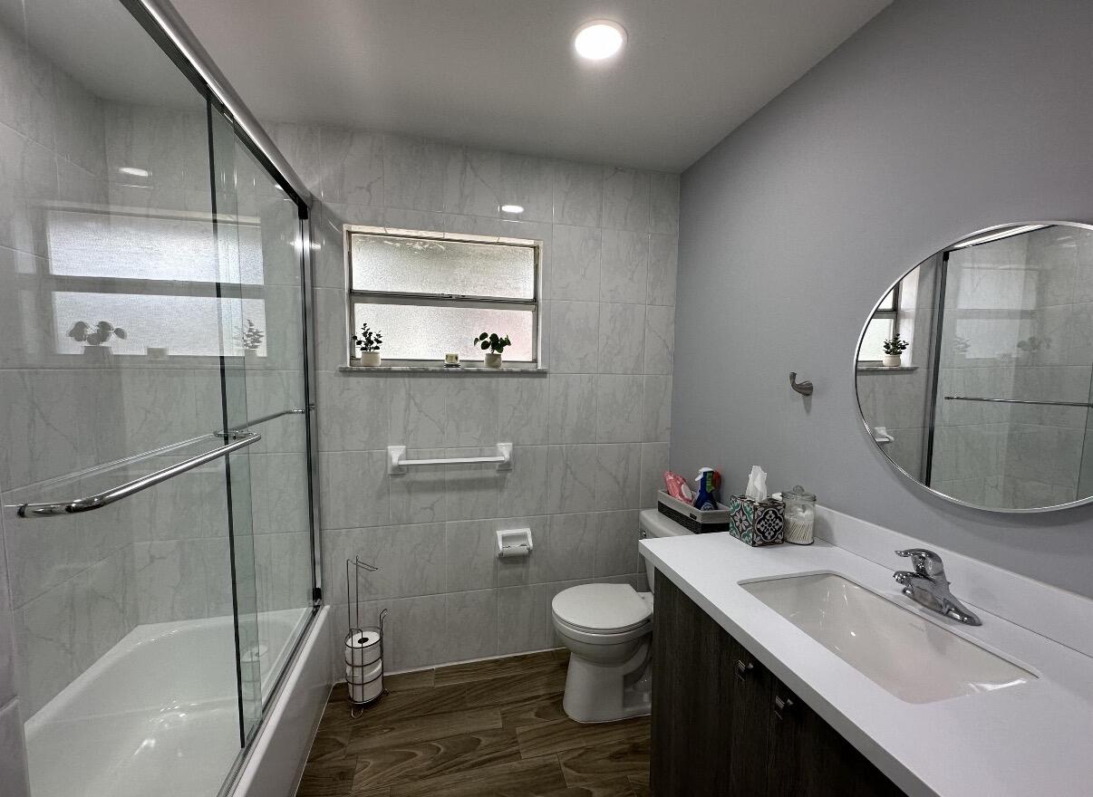 SOUTH SHORE 1 OF WELLINGTON - Residential Lease