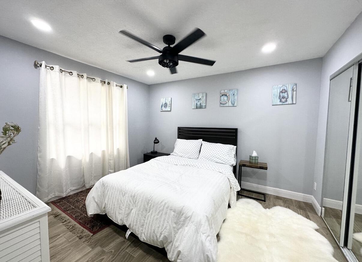 SOUTH SHORE 1 OF WELLINGTON - Residential Lease