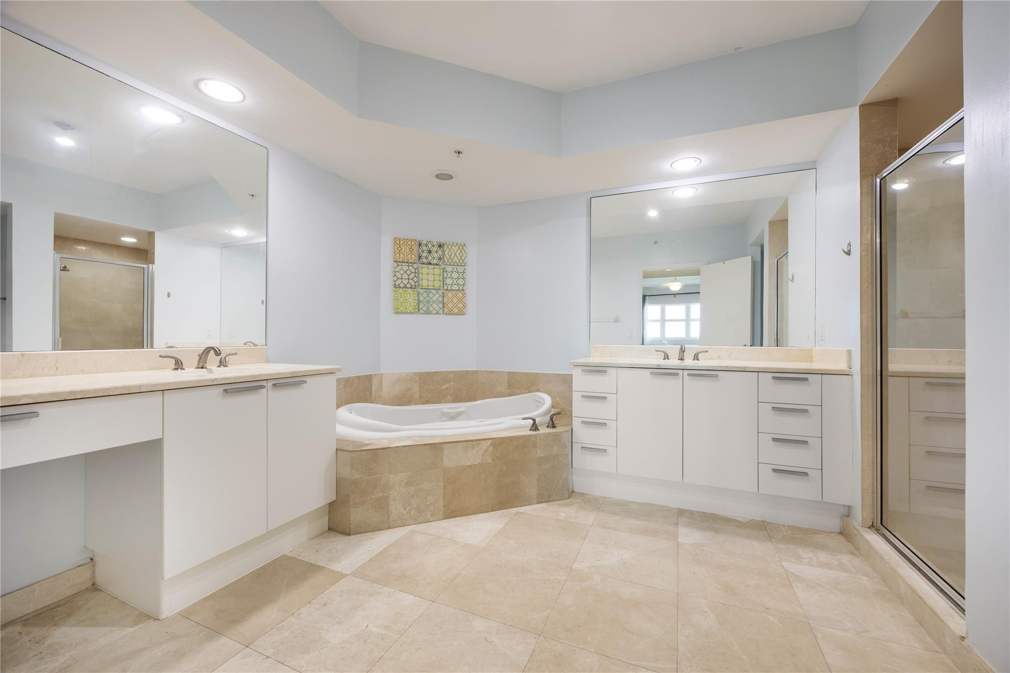 THE OAKS I CONDO - Residential