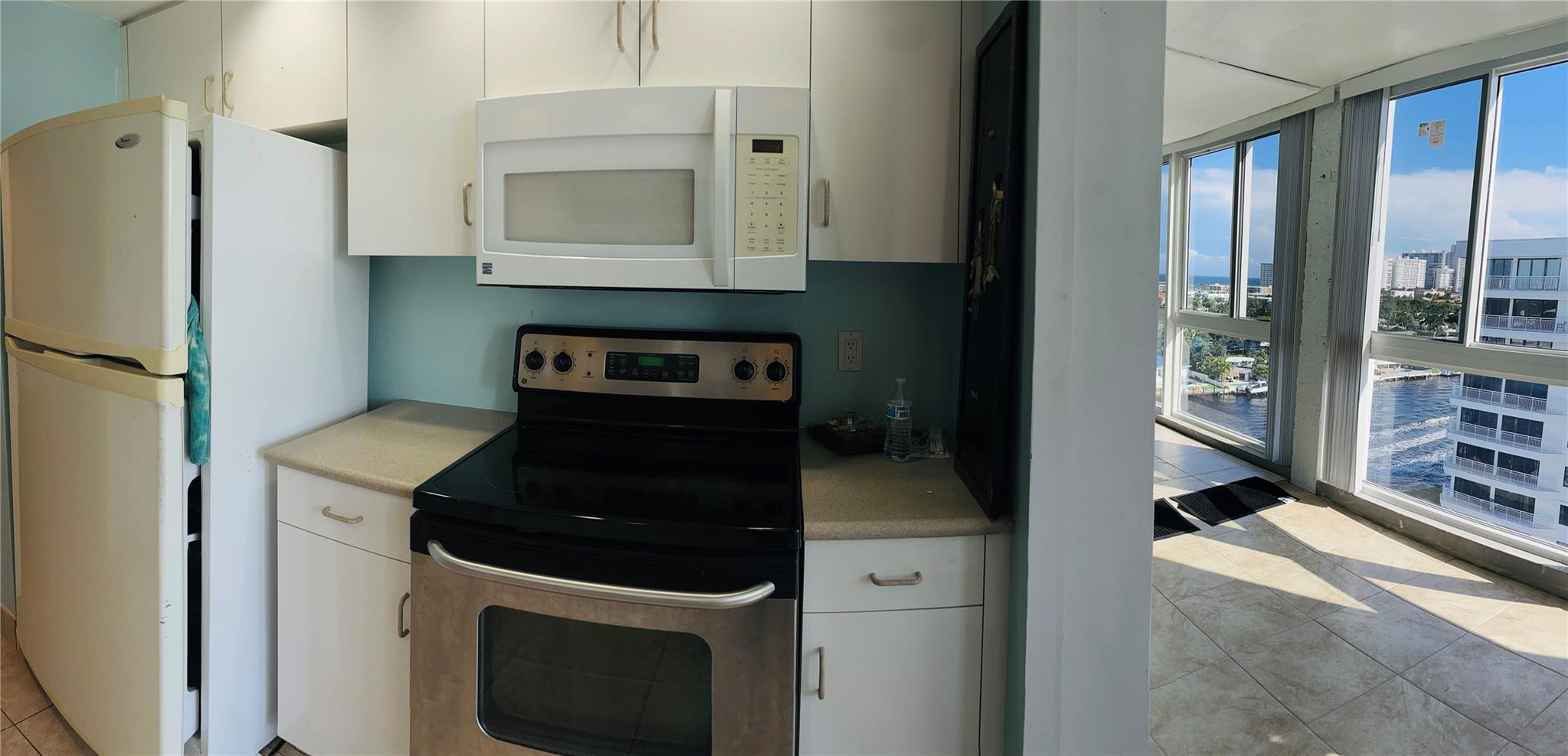 The Royal Mariner Condo - Residential Lease