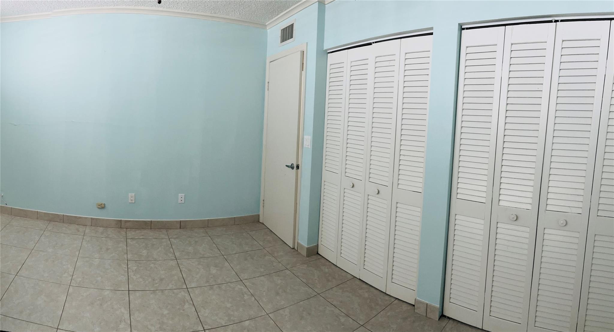 The Royal Mariner Condo - Residential Lease