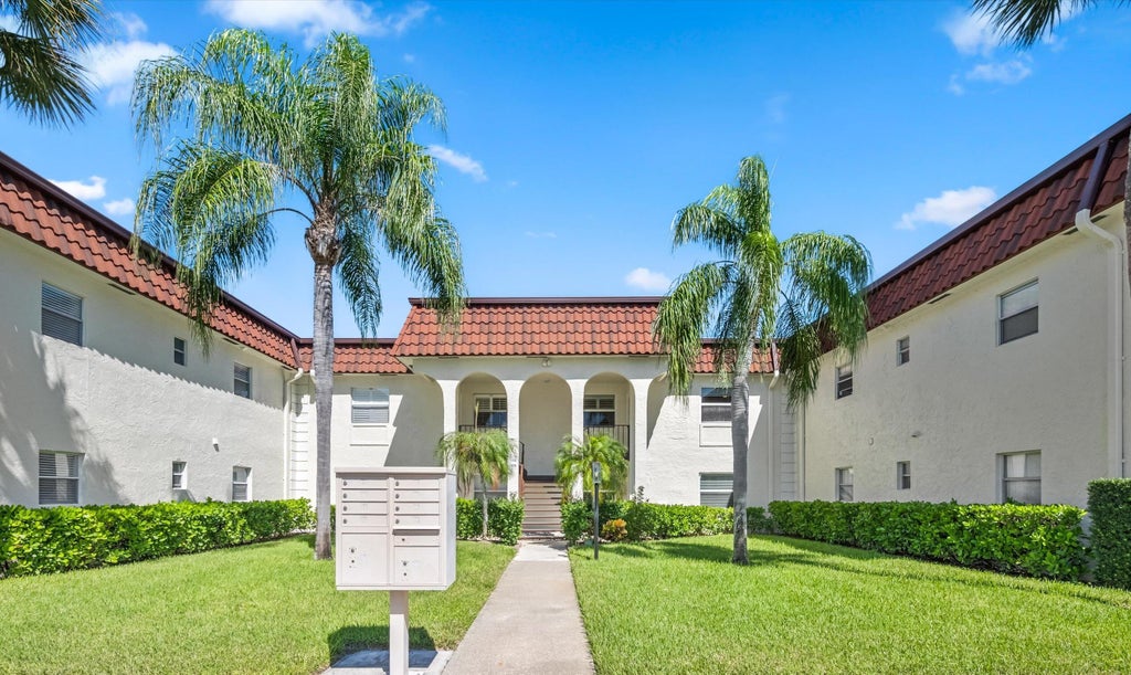 Photo of 717 S US Hwy 1 #114, Jupiter, FL 33477 (MLS # B26088361)