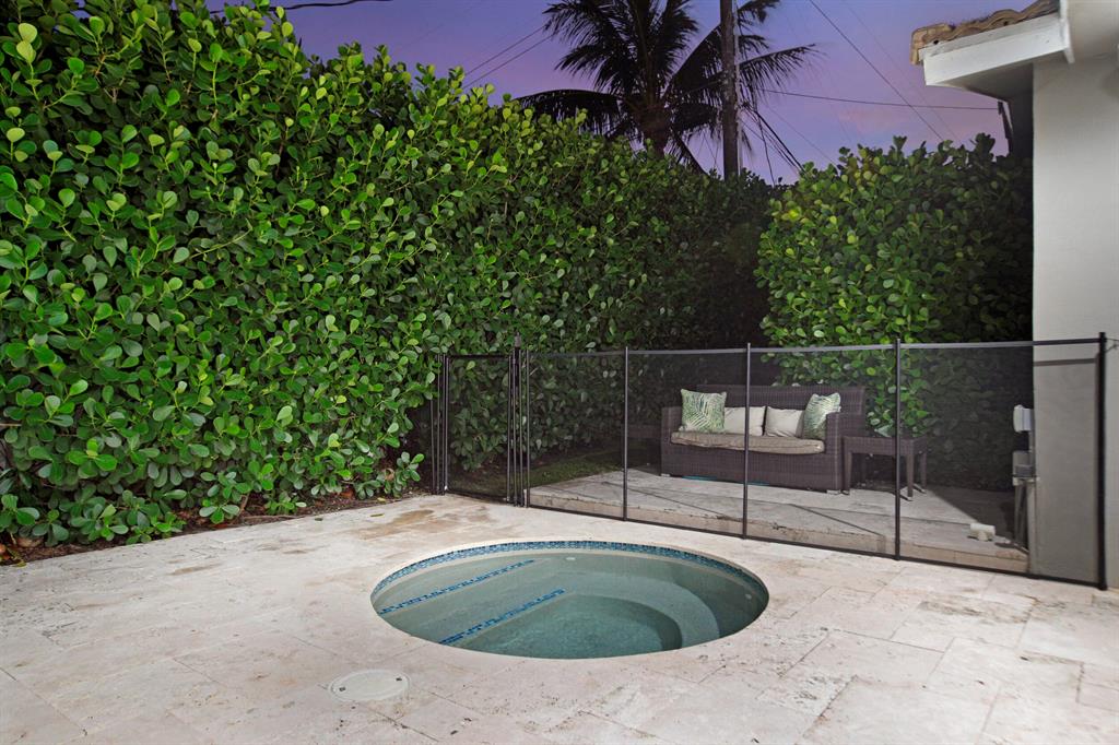 VENETIAN ISLES 3RD SEC - Residential