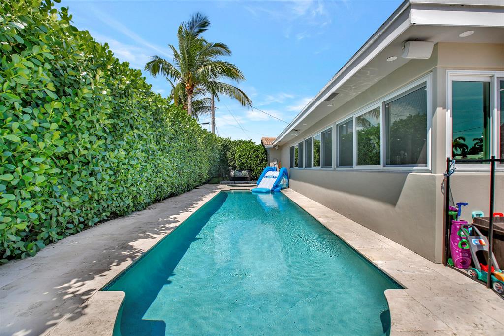 VENETIAN ISLES 3RD SEC - Residential