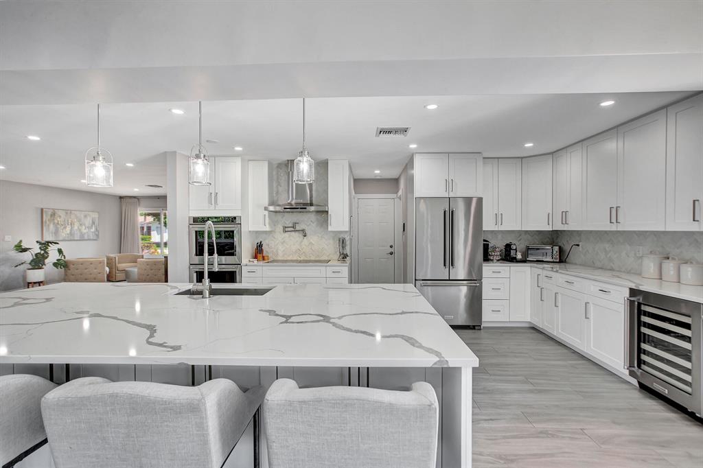 VENETIAN ISLES 3RD SEC - Residential