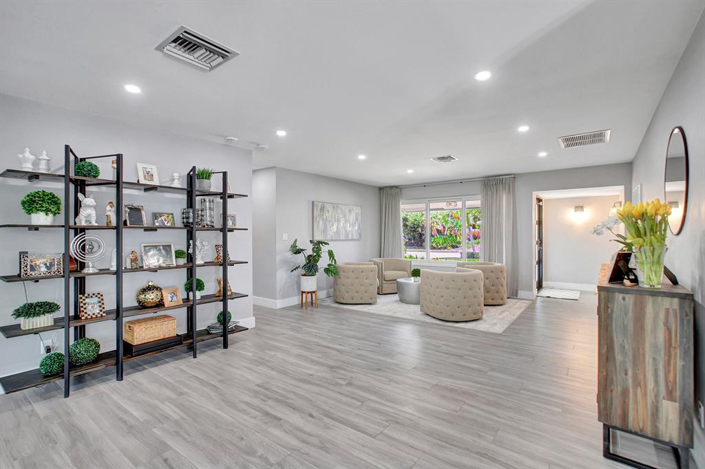 VENETIAN ISLES 3RD SEC - Residential