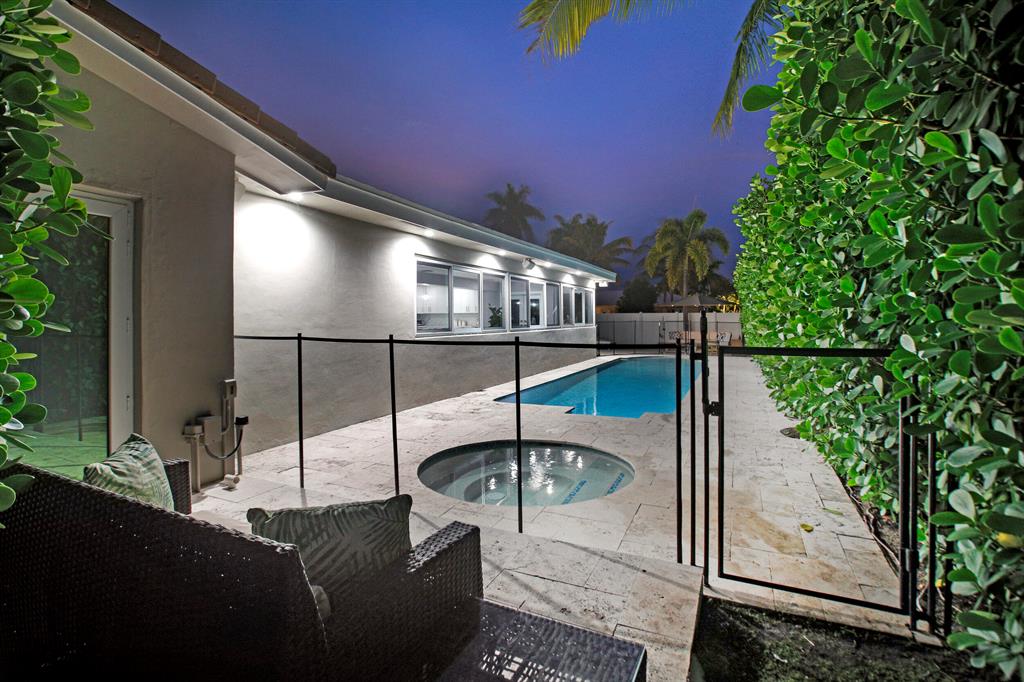 VENETIAN ISLES 3RD SEC - Residential