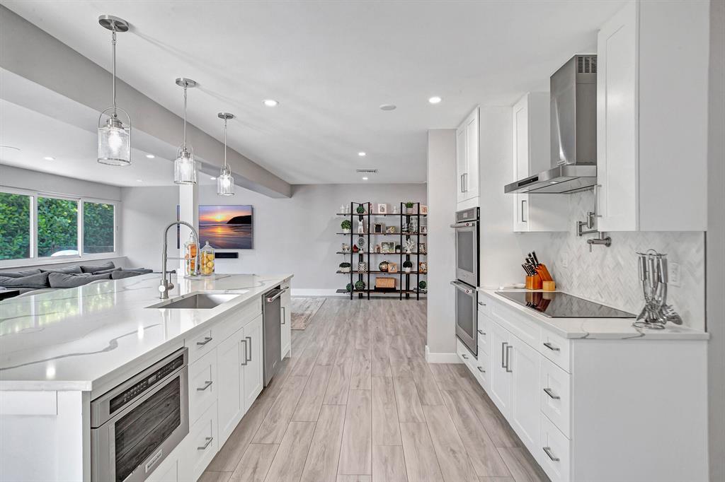 VENETIAN ISLES 3RD SEC - Residential