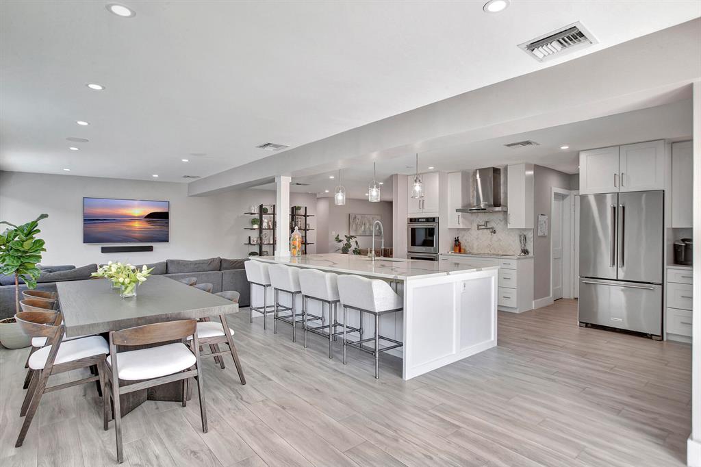 VENETIAN ISLES 3RD SEC - Residential