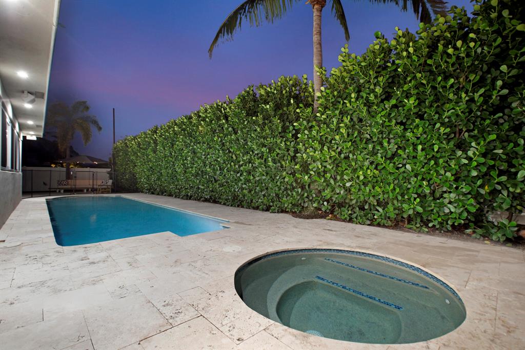 VENETIAN ISLES 3RD SEC - Residential