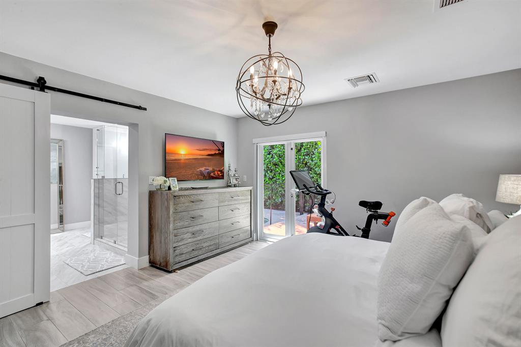 VENETIAN ISLES 3RD SEC - Residential