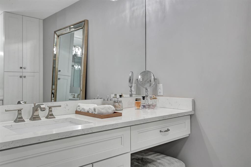 VENETIAN ISLES 3RD SEC - Residential