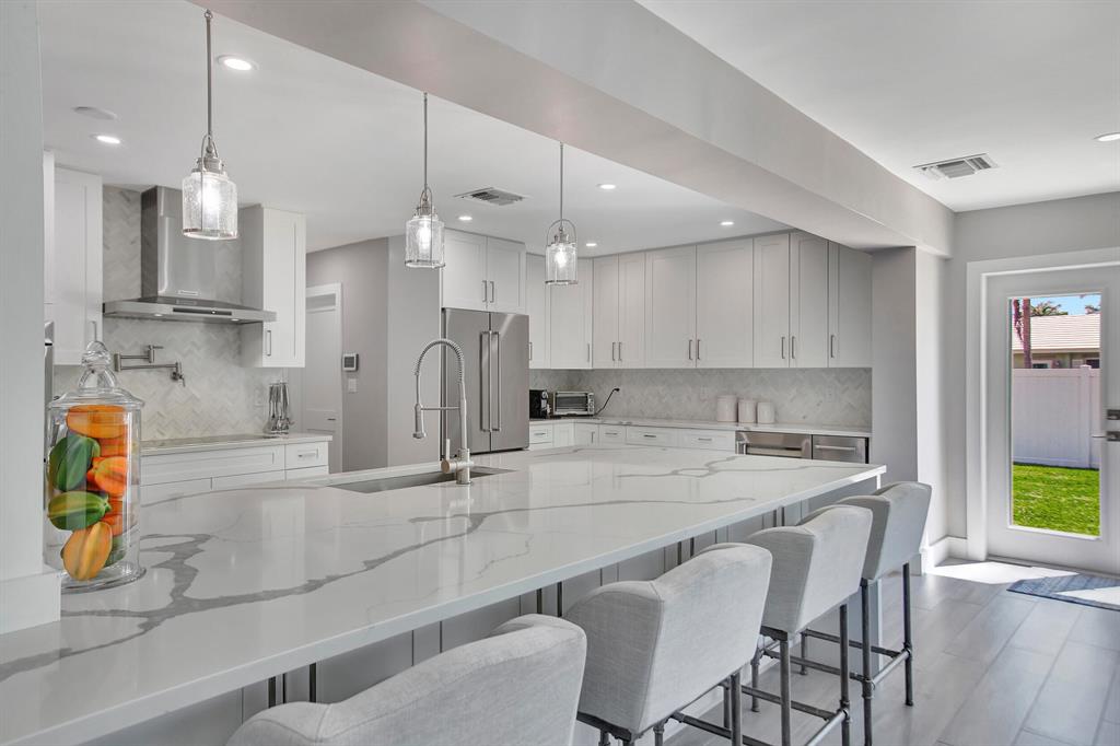 VENETIAN ISLES 3RD SEC - Residential