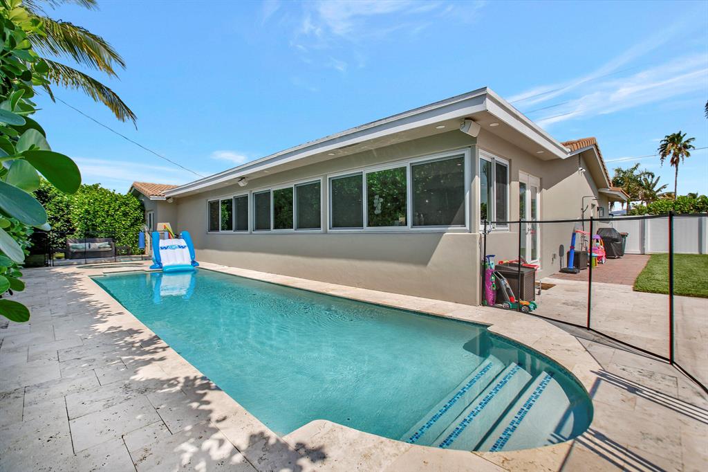 VENETIAN ISLES 3RD SEC - Residential