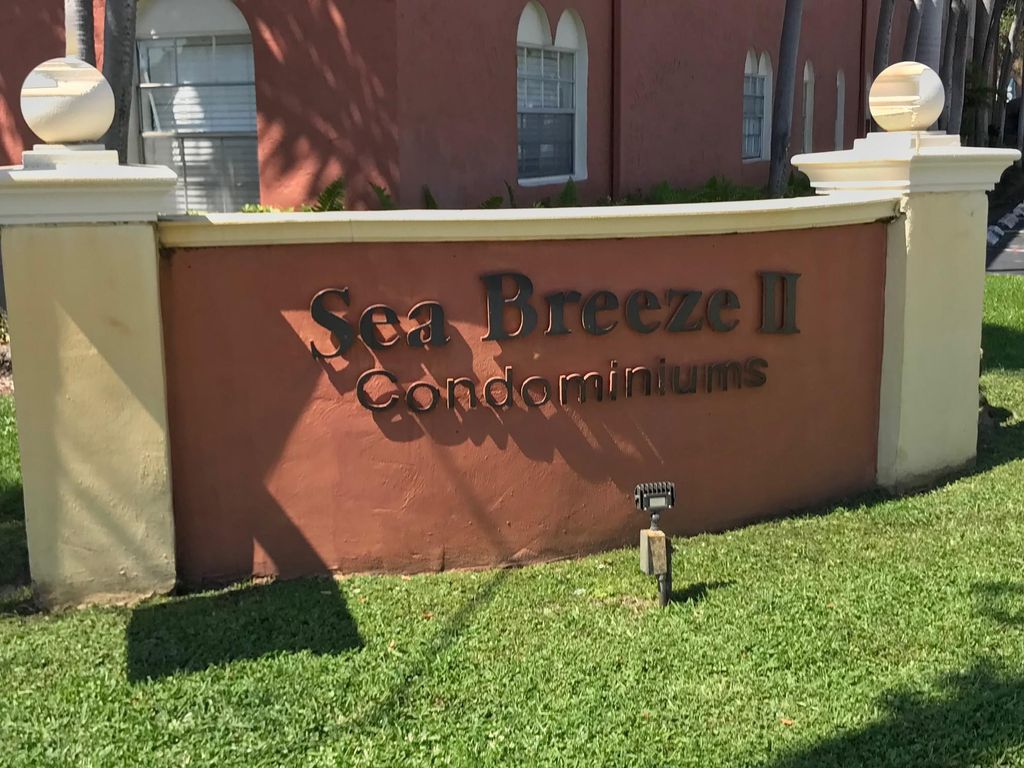 Photo of 1405 Miami Road #8, Fort Lauderdale, FL 33316 (MLS # F10530557)