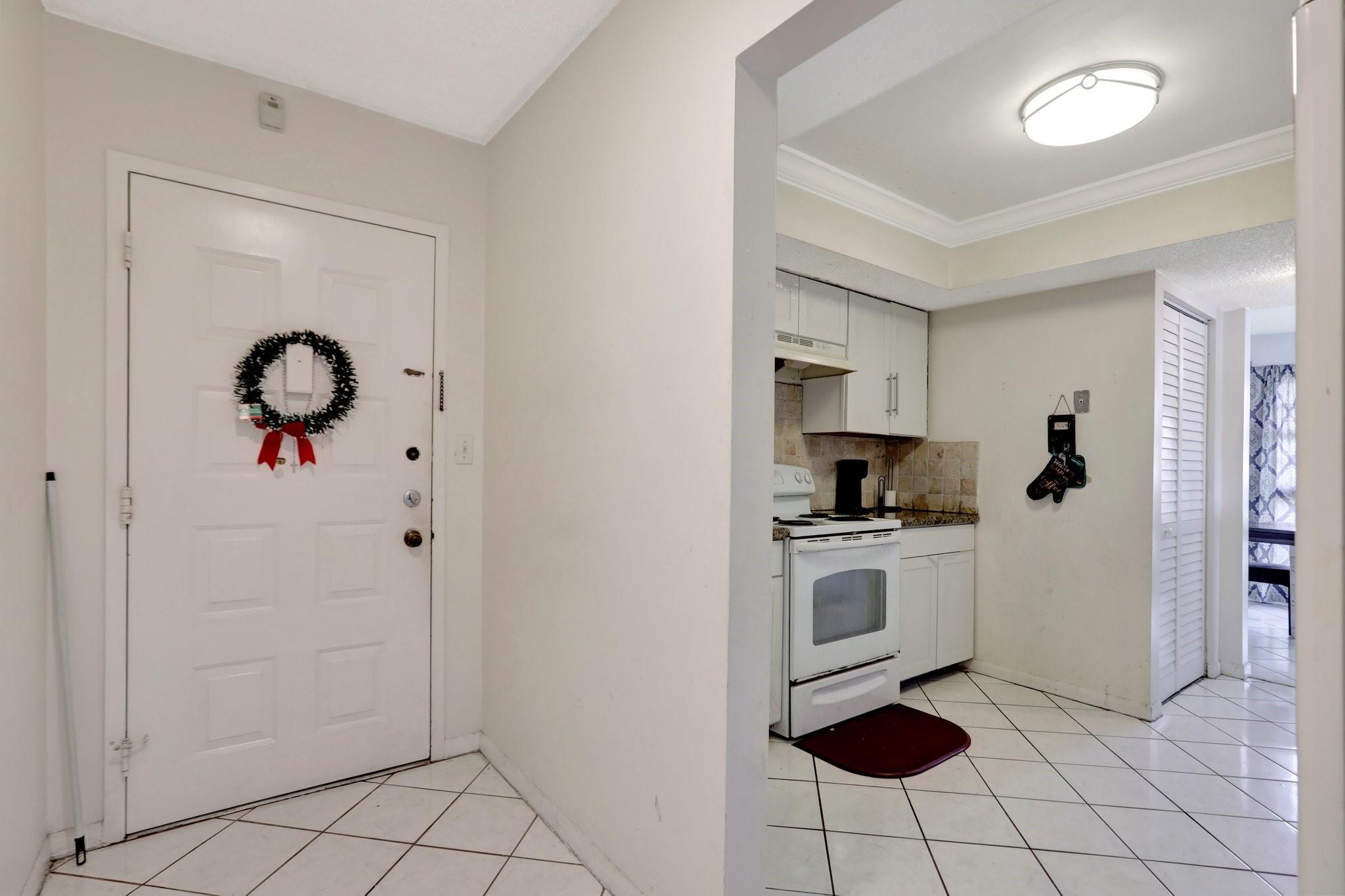 5570 NW 44th St 518A