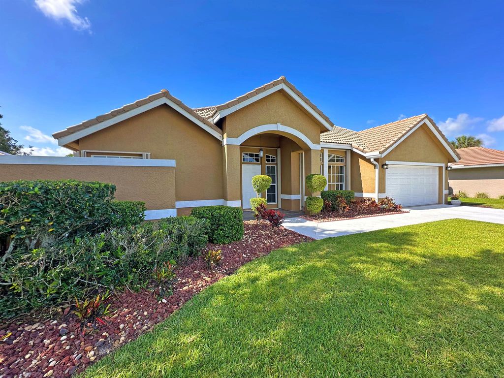 Photo of 1286 SW Maplewood Drive, Port Saint Lucie, FL 34986 (MLS # R10982718)