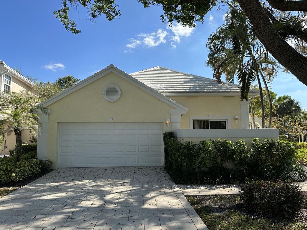 Photo of 25 Blenheim Court, Palm Beach Gardens, FL 33418 (MLS # R10869535)