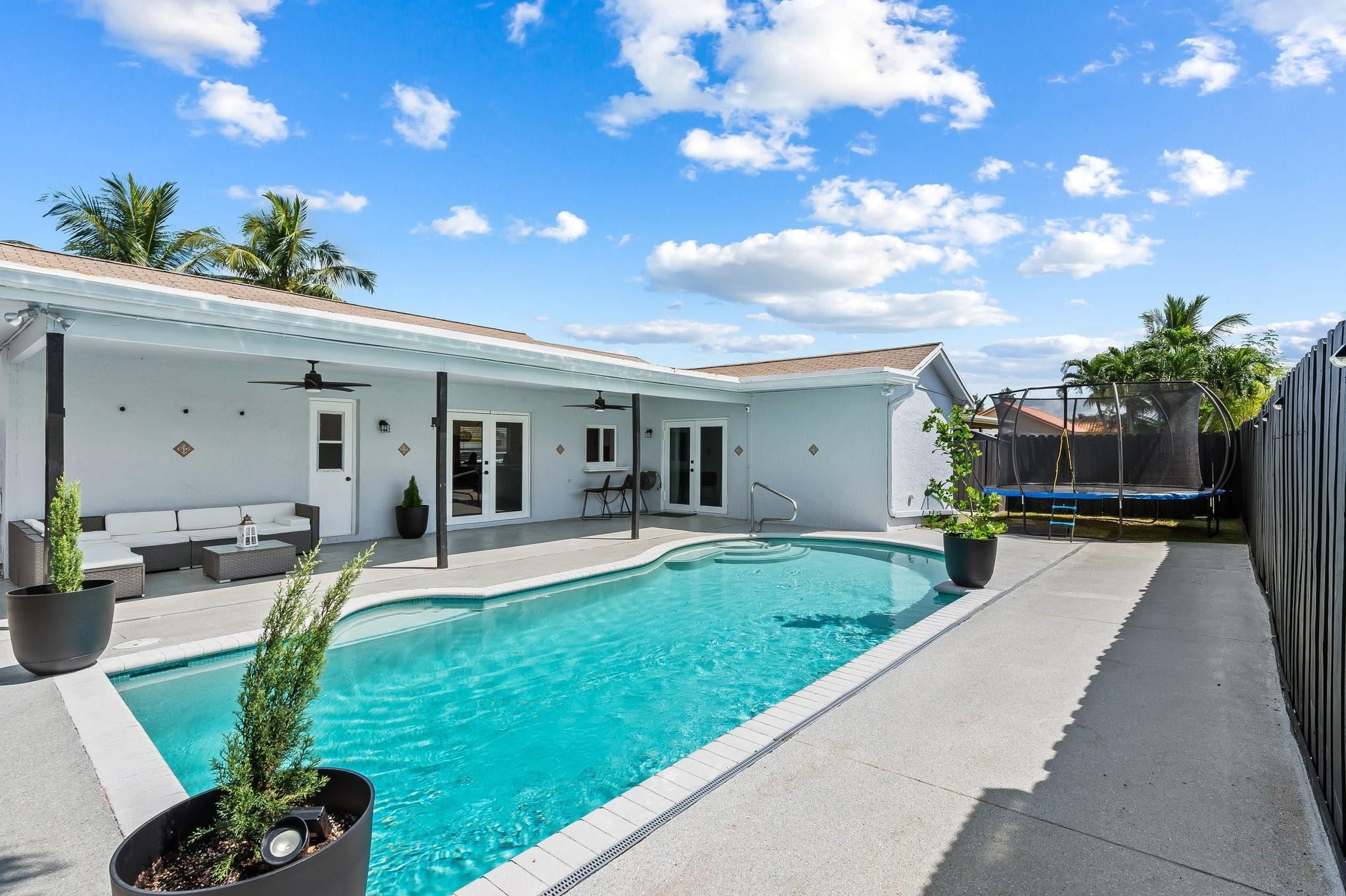 SUNRISE GOLF VILLAGE - Residential