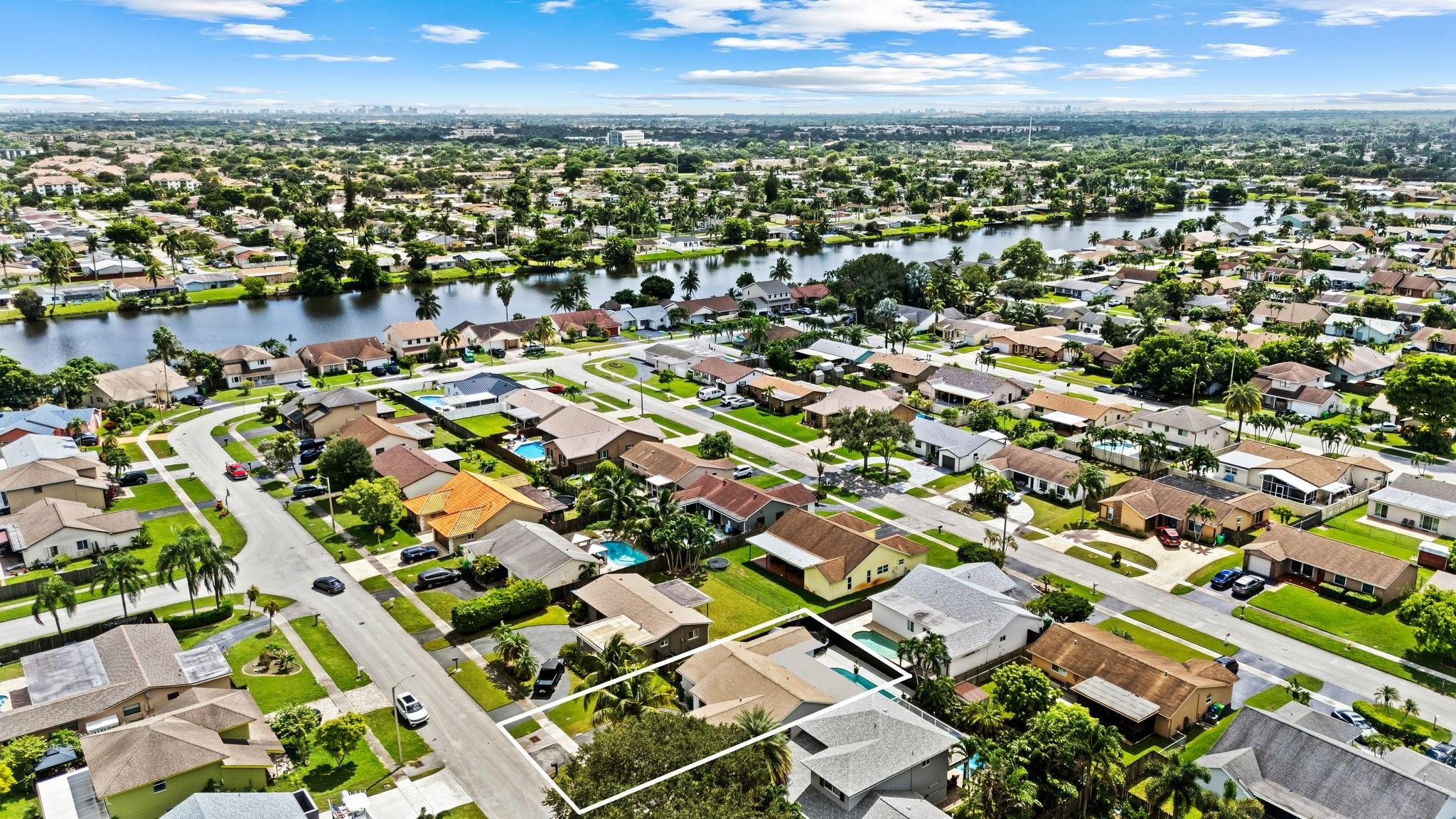 SUNRISE GOLF VILLAGE - Residential