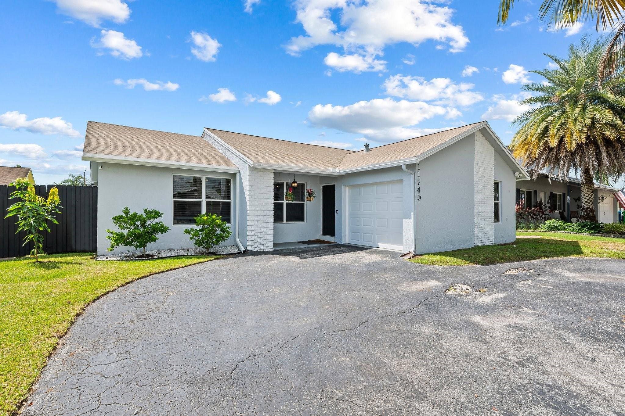 SUNRISE GOLF VILLAGE - Residential