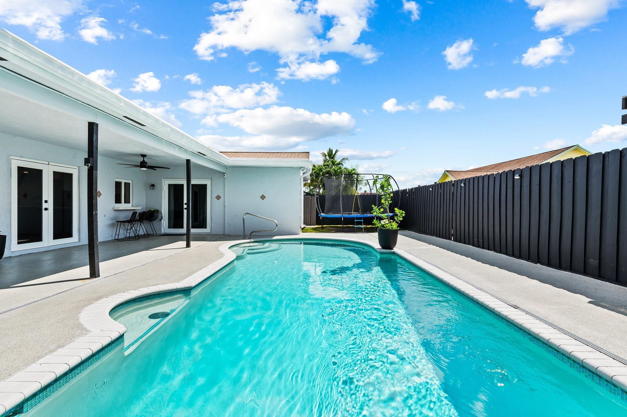 SUNRISE GOLF VILLAGE - Residential