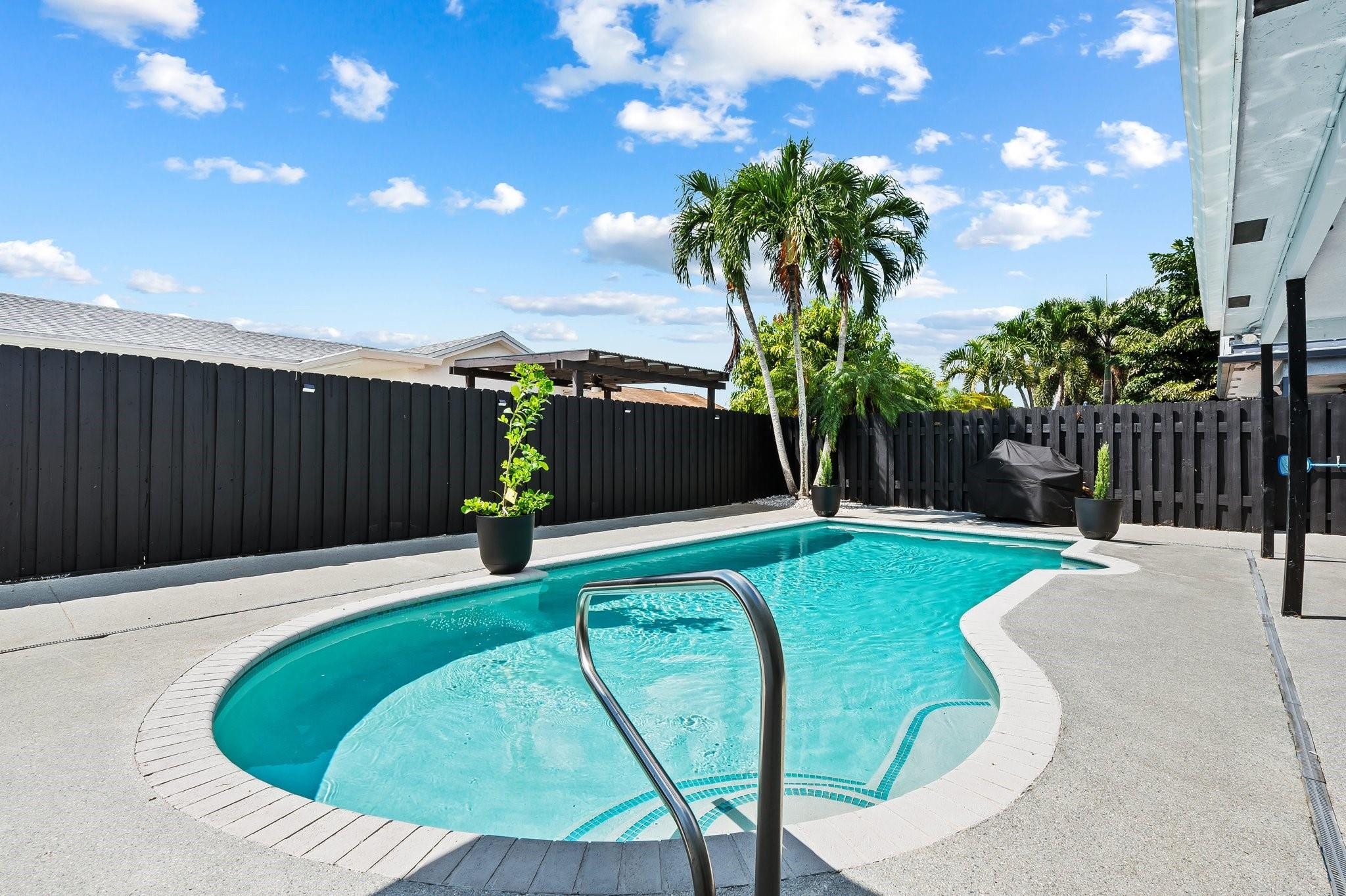 SUNRISE GOLF VILLAGE - Residential