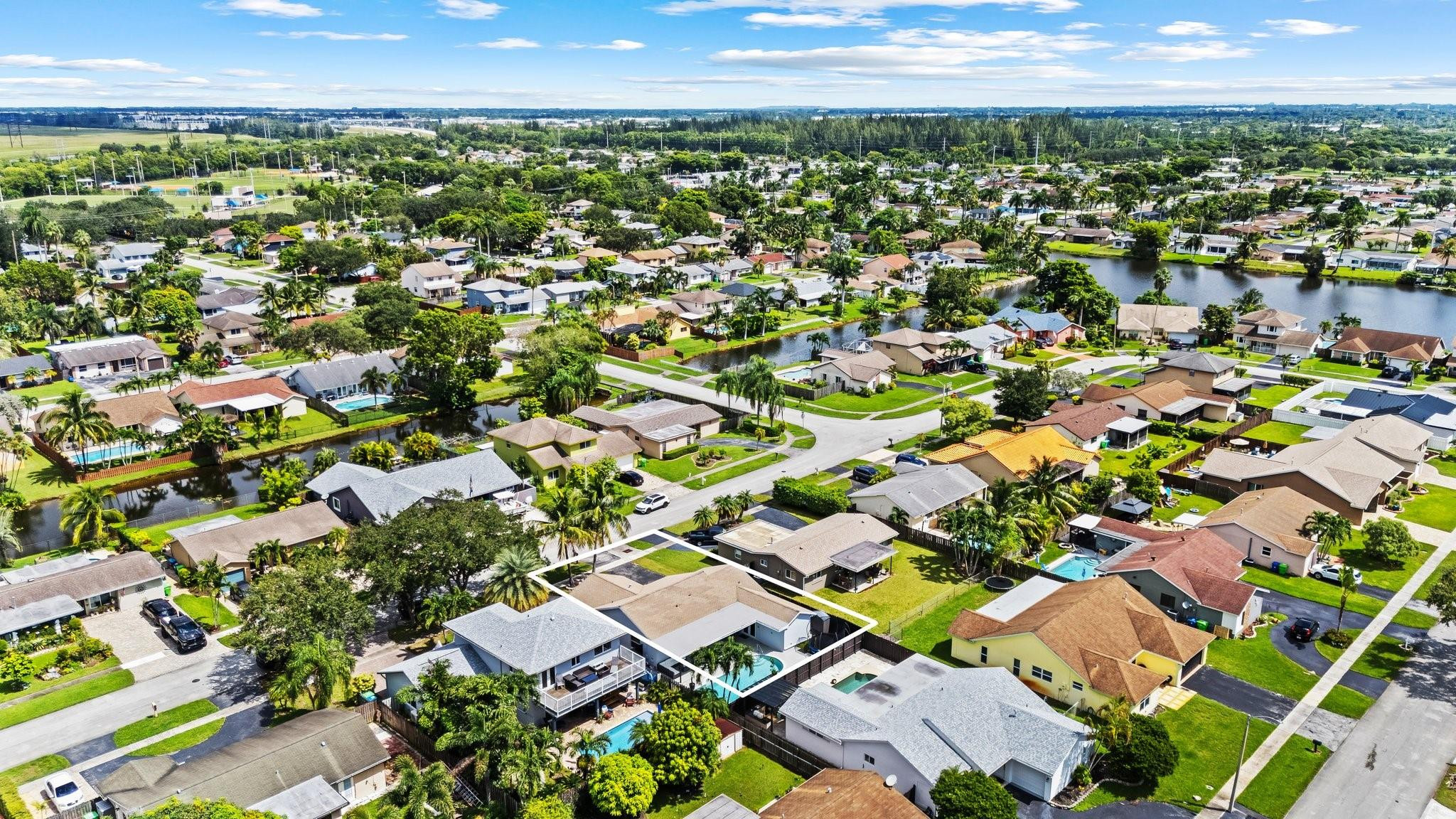 SUNRISE GOLF VILLAGE - Residential