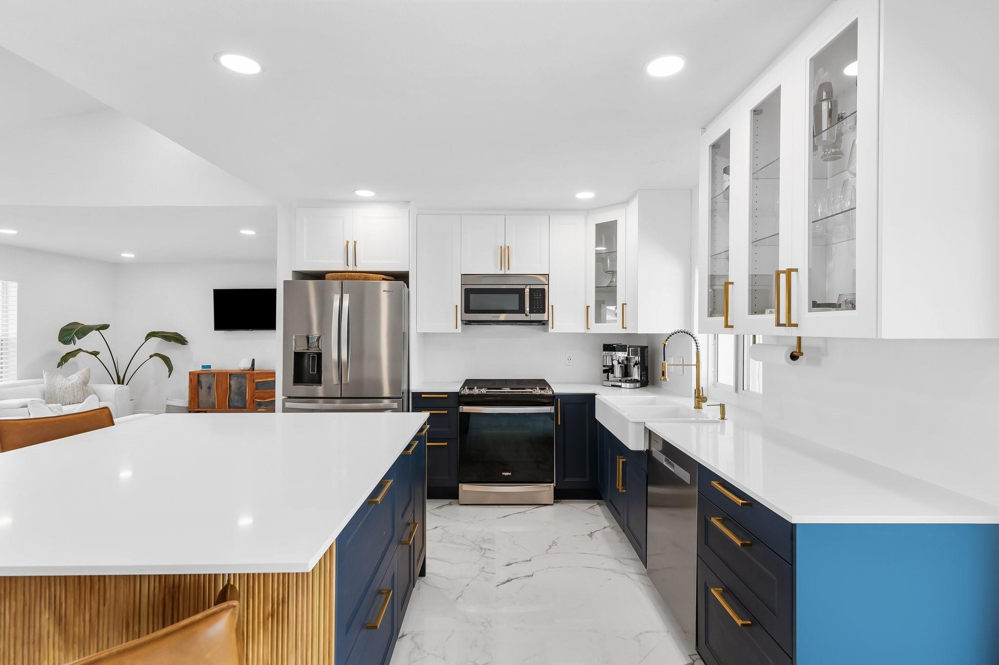 SUNRISE GOLF VILLAGE - Residential