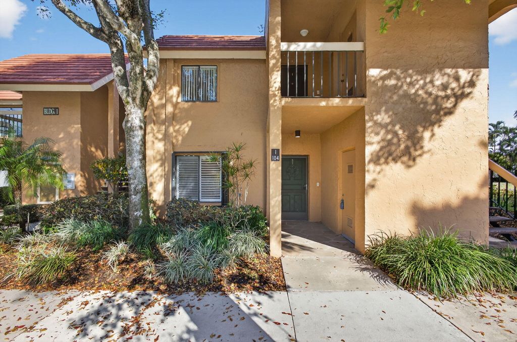 Photo of 11282 Green Lake Drive #104, Boynton Beach, FL 33437 (MLS # R11164092)