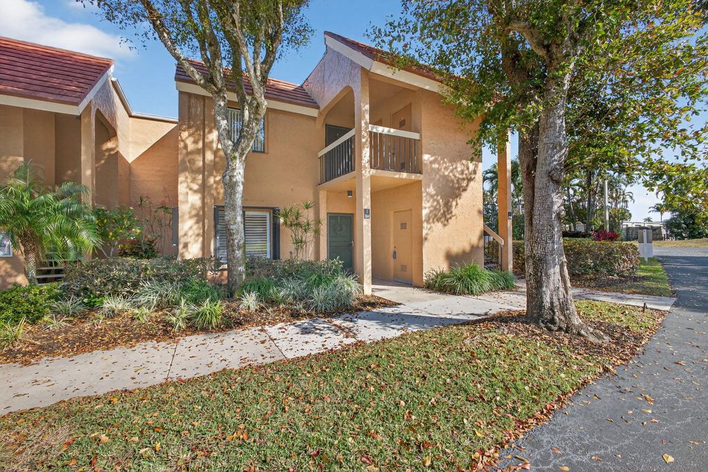 Photo of 11282 Green Lake Drive #104, Boynton Beach, FL 33437 (MLS # R11164092)