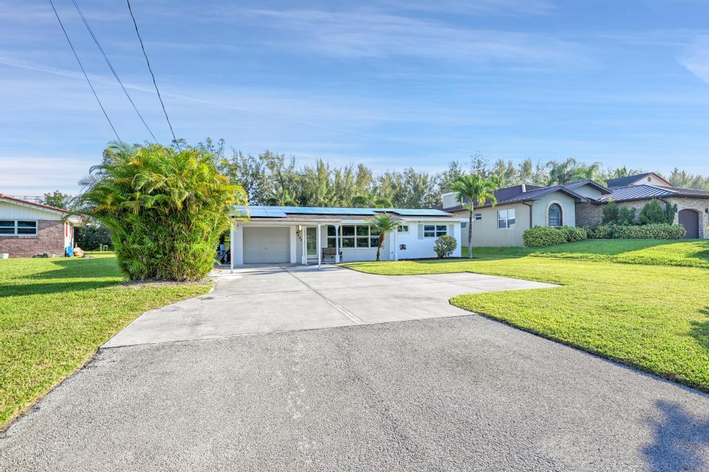 DAVIS ISLES - Residential