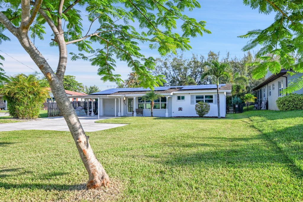 DAVIS ISLES - Residential