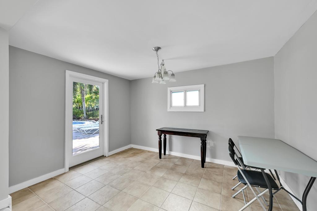 DAVIS ISLES - Residential