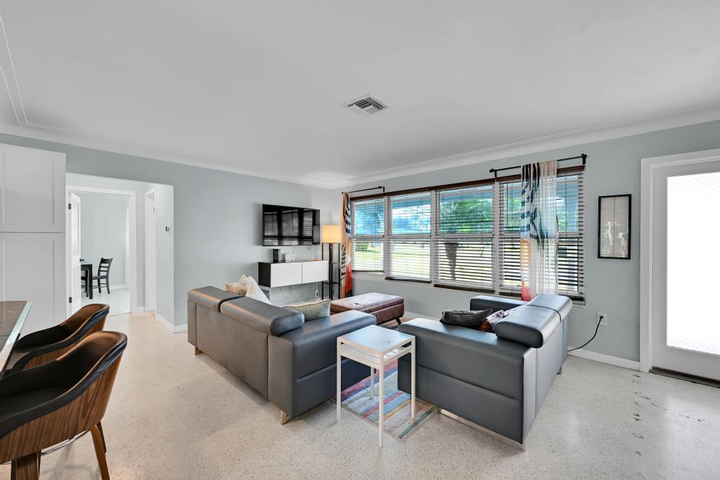 DAVIS ISLES - Residential