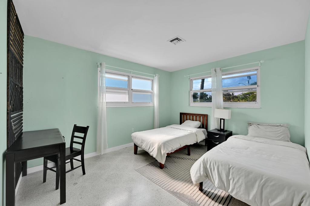 DAVIS ISLES - Residential