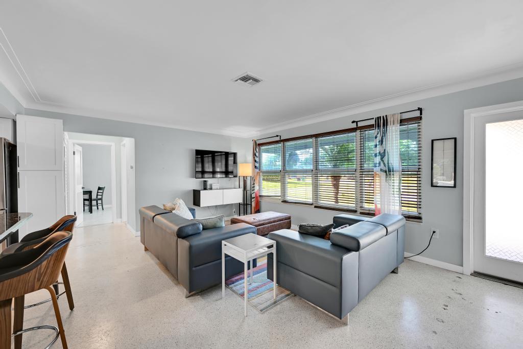 DAVIS ISLES - Residential