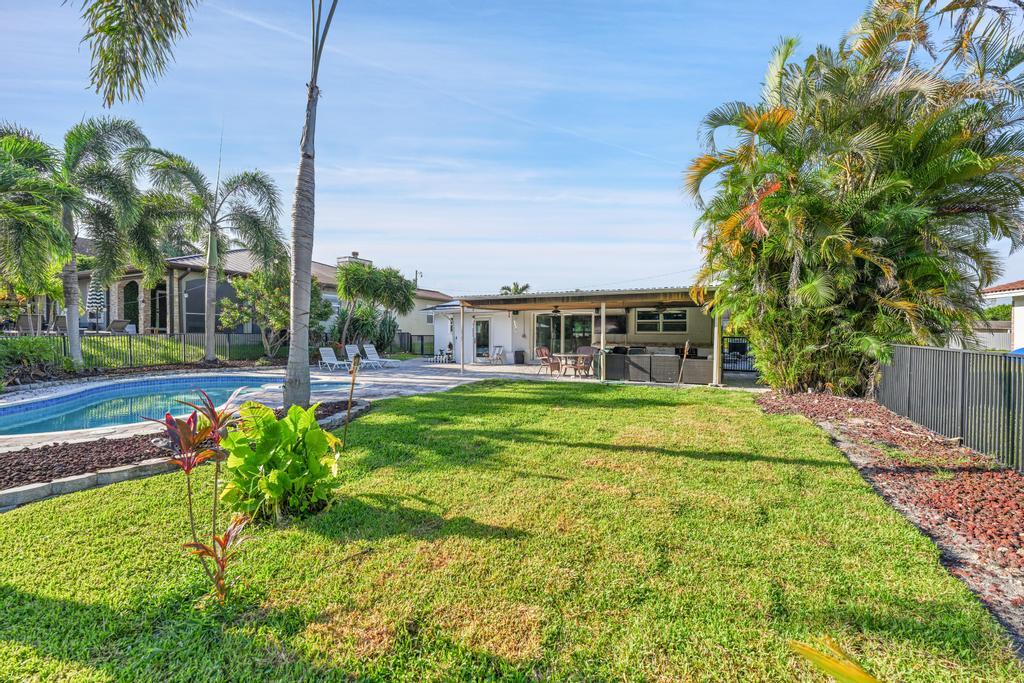 DAVIS ISLES - Residential