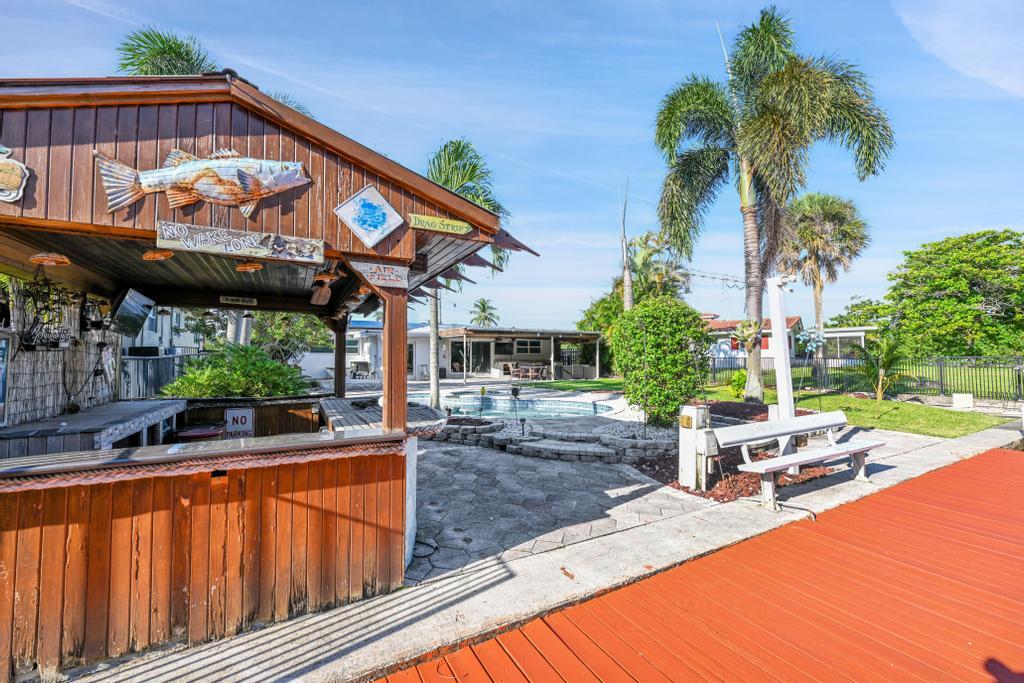 DAVIS ISLES - Residential