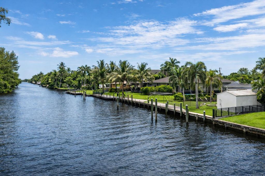 Photo of 4405 SW 35th Ave, Dania Beach, FL 33312 (MLS # B26000196)