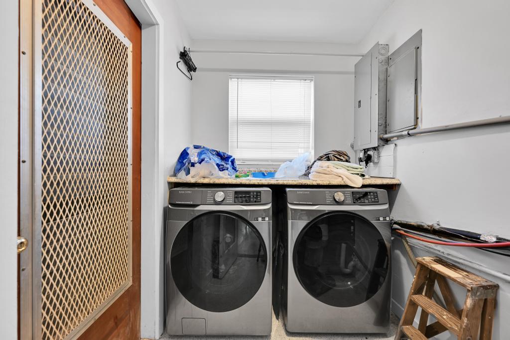 DAVIS ISLES - Residential