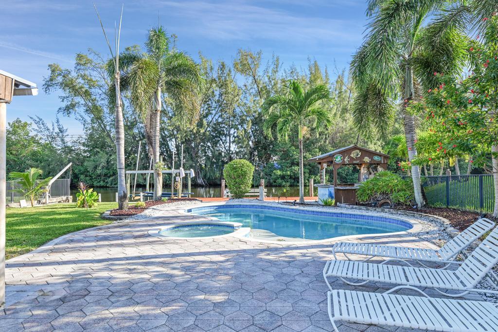 DAVIS ISLES - Residential